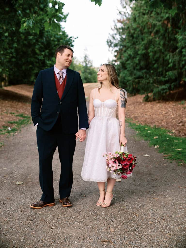 gas works park wedding photo