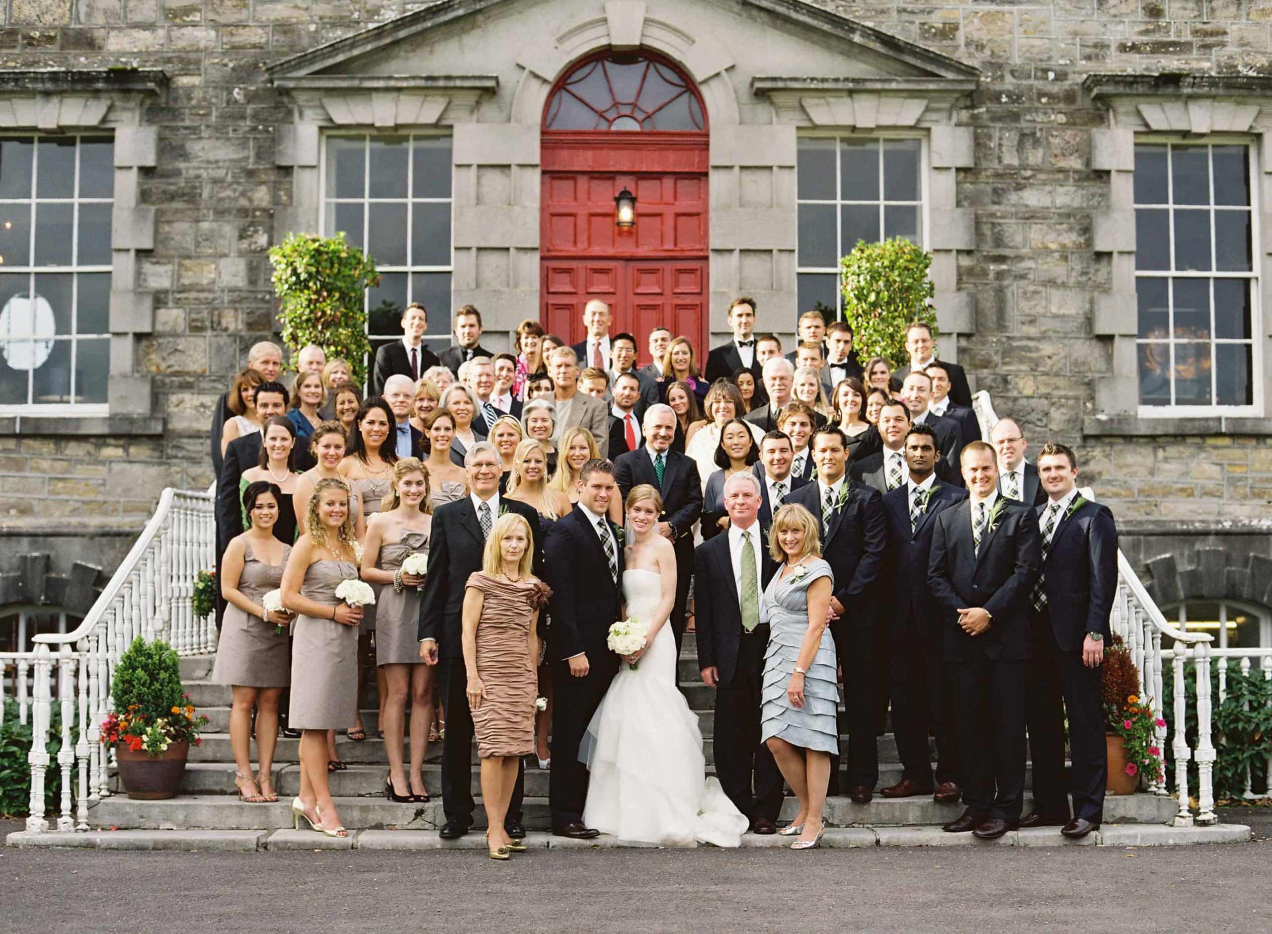 Group photo of the entire wedding
