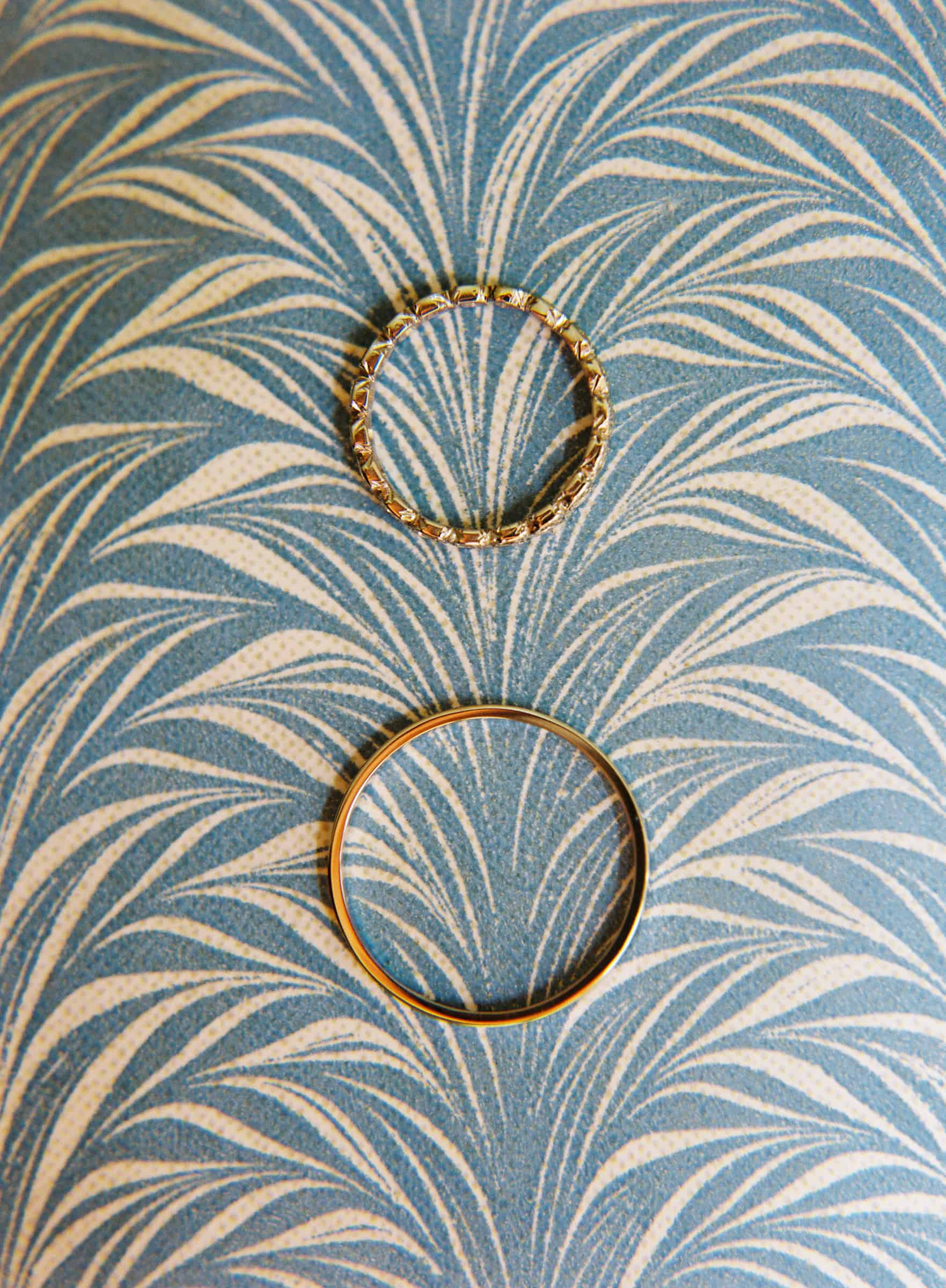 closeup photo of rings